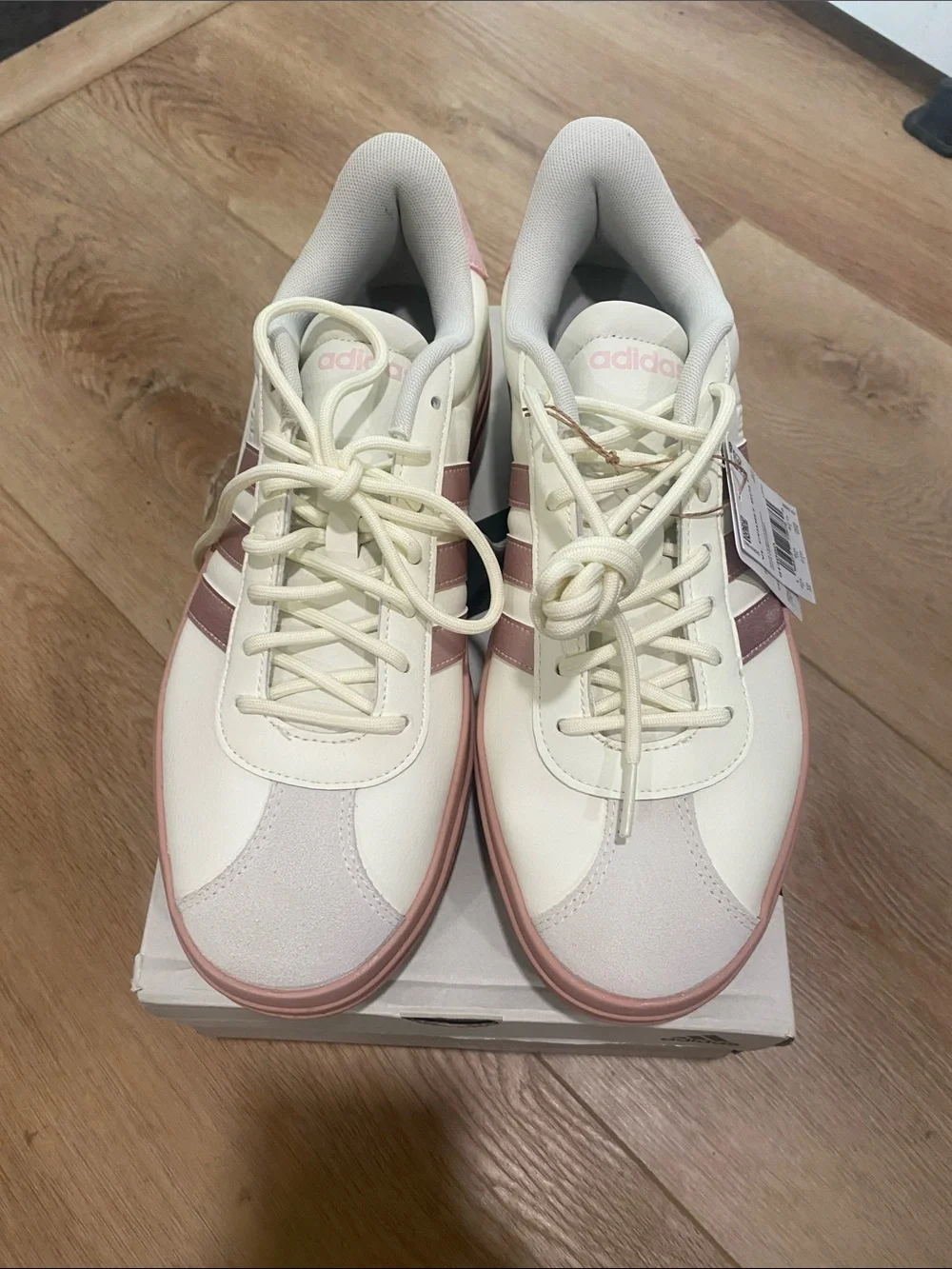 🆕 Women’s Adidas VL Court Bold Shoes - Ivory / Sandy Pink. Size 10. NIB